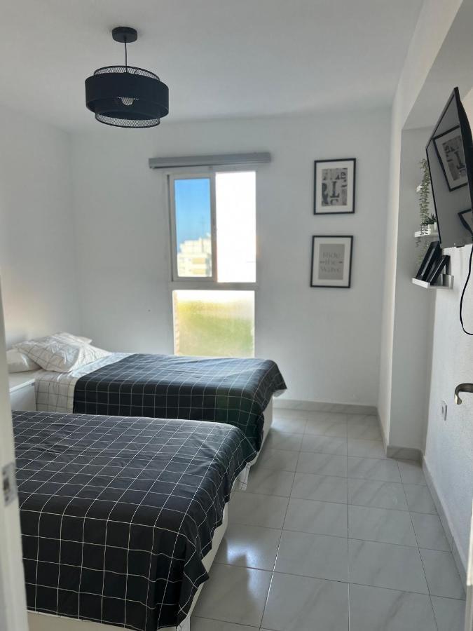 Apartamentos Acuario 贝纳尔马德纳 外观 照片