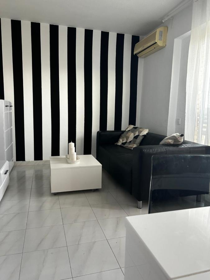 Apartamentos Acuario 贝纳尔马德纳 外观 照片
